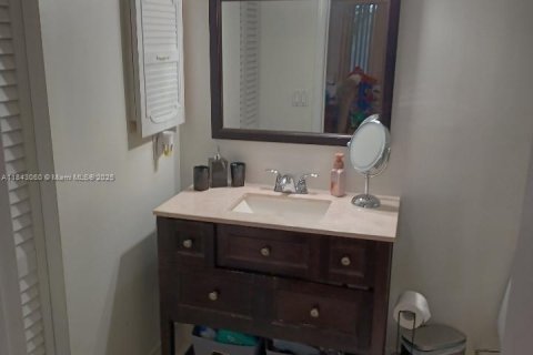 Copropriété à vendre à Pembroke Pines, Floride: 2 chambres, 96.99 m2 № 1836122 - photo 9