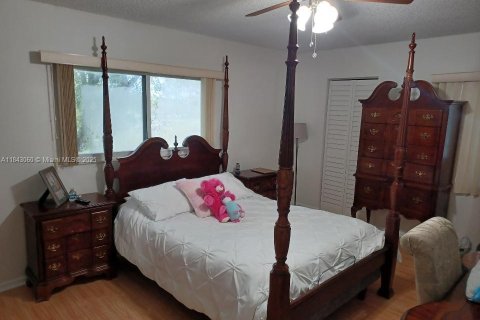 Copropriété à vendre à Pembroke Pines, Floride: 2 chambres, 96.99 m2 № 1836122 - photo 11