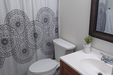 Copropriété à vendre à Pembroke Pines, Floride: 2 chambres, 96.99 m2 № 1836122 - photo 8