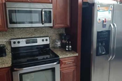 Copropriété à vendre à Pembroke Pines, Floride: 2 chambres, 96.99 m2 № 1836122 - photo 5