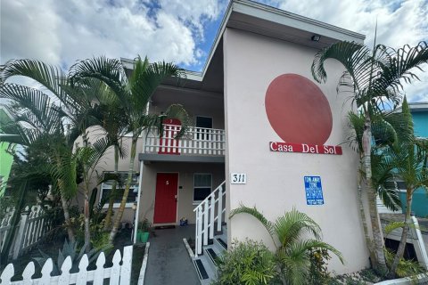 Condo in Clearwater, Florida, 2 bedrooms  № 2339181