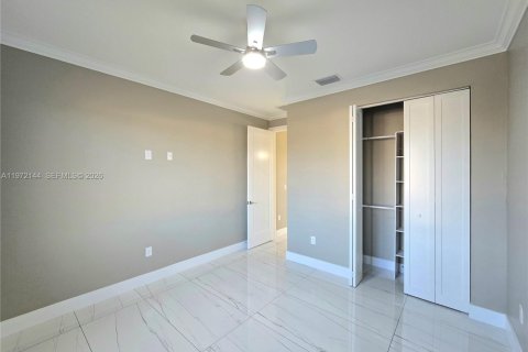 Купить виллу или дом в Лихай-Эйкерс, Флорида 3 спальни, № 2079850 - фото 20