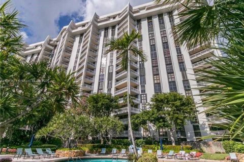 Condo in Miami, Florida, 2 bedrooms  № 1768549 - photo 7