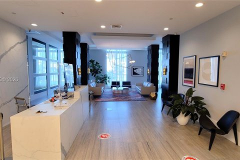 Снять в аренду кондоминиум в Холливуд, Флорида 2 спальни, 112.41м2, № 2050884 - фото 3