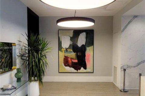 Снять в аренду кондоминиум в Холливуд, Флорида 2 спальни, 112.41м2, № 2050884 - фото 2