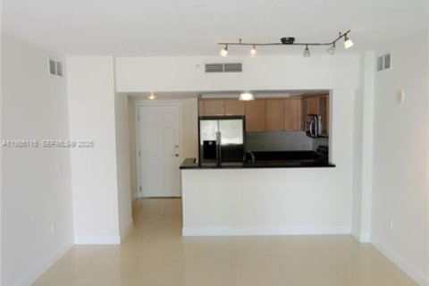 Снять в аренду кондоминиум в Холливуд, Флорида 2 спальни, 112.41м2, № 2050884 - фото 28