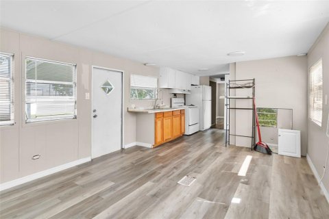 Apartment in Winter Haven, Florida 1 bedroom, 44.59 sq.m. № 1835446 - photo 4