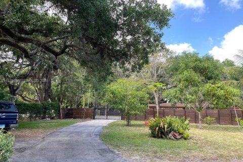 Купить виллу или дом в Майами, Флорида 5 спален, 203.83м2, № 1988818 - фото 8