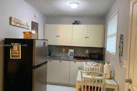 Купить виллу или дом в Майами, Флорида 5 спален, 203.83м2, № 1988818 - фото 15