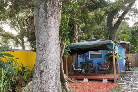 Casa en venta en Miami, Florida, 5 dormitorios, 203.83 m2 № 1988818 - foto 28