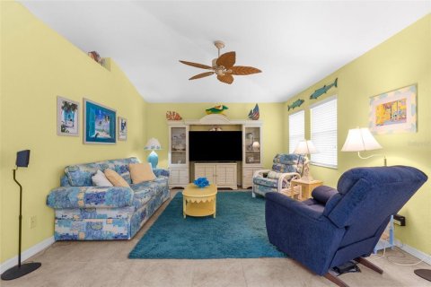 House in Cape Coral, Florida 3 bedrooms, 159.88 sq.m. № 1773644 - photo 9