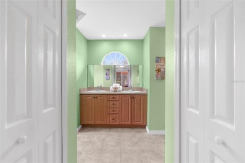 House in Cape Coral, Florida 3 bedrooms, 159.88 sq.m. № 1773644 - photo 13