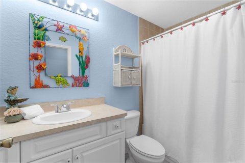 House in Cape Coral, Florida 3 bedrooms, 159.88 sq.m. № 1773644 - photo 17