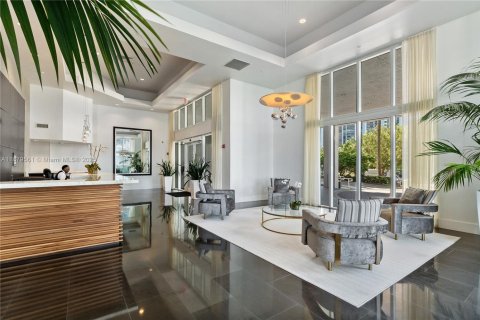 Condo in Miami Beach, Florida, 2 bedrooms  № 1928806 - photo 14