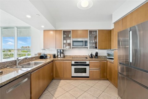 Condo in Miami Beach, Florida, 2 bedrooms  № 1928806 - photo 5