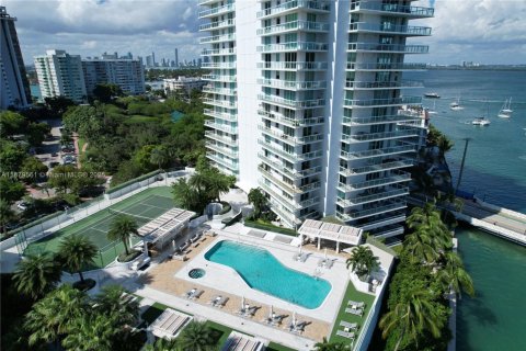 Condo in Miami Beach, Florida, 2 bedrooms  № 1928806 - photo 28