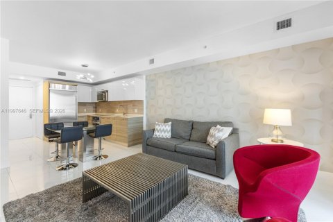 Condo in Miami, Florida, 1 bedroom  № 2060385 - photo 20