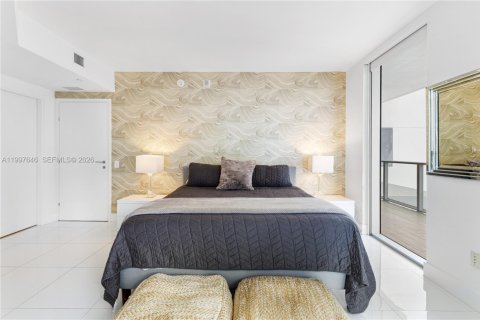 Condo in Miami, Florida, 1 bedroom  № 2060385 - photo 5