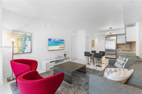 Condo in Miami, Florida, 1 bedroom  № 2060385 - photo 19