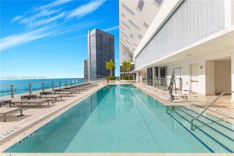 Condo in Miami, Florida, 1 bedroom  № 2060385 - photo 13
