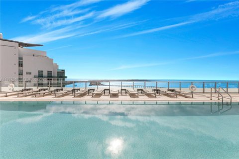 Condo in Miami, Florida, 1 bedroom  № 2060385 - photo 12