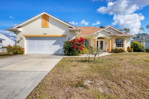 Villa ou maison à Englewood, Floride 3 chambres, 163.14 m2 № 2148548