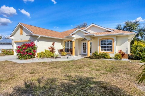 Villa ou maison à vendre à Englewood, Floride: 3 chambres, 163.14 m2 № 2148548 - photo 2
