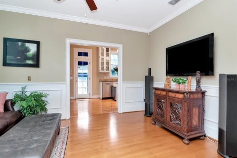 House in Tampa, Florida 5 bedrooms, 323.11 sq.m. № 1721035 - photo 15