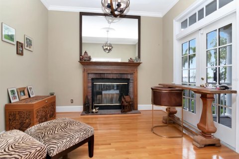 House in Tampa, Florida 5 bedrooms, 323.11 sq.m. № 1721035 - photo 9