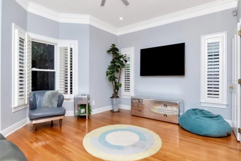 House in Tampa, Florida 5 bedrooms, 323.11 sq.m. № 1721035 - photo 20