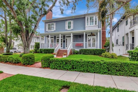 House in Tampa, Florida 5 bedrooms, 323.11 sq.m. № 1721035 - photo 3