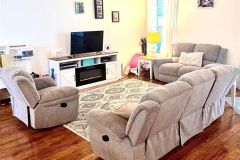Casa en venta en Kissimmee, Florida, 3 dormitorios, 170.85 m2 № 1848162 - foto 5