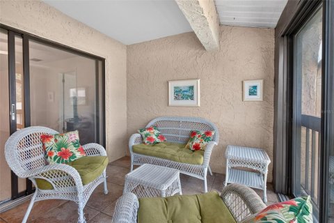 Condo in Saint Petersburg, Florida, 2 bedrooms  № 2396399 - photo 21