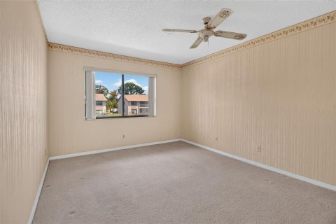 Condo in Saint Petersburg, Florida, 2 bedrooms  № 2396399 - photo 27
