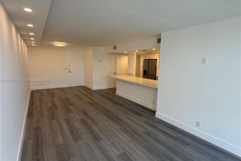 Condominio en alquiler en Hallandale Beach, Florida, 2 dormitorios, 85.84 m2 № 2059031 - foto 24