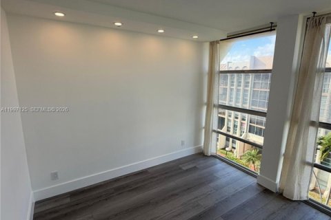Condominio en alquiler en Hallandale Beach, Florida, 2 dormitorios, 85.84 m2 № 2059031 - foto 20