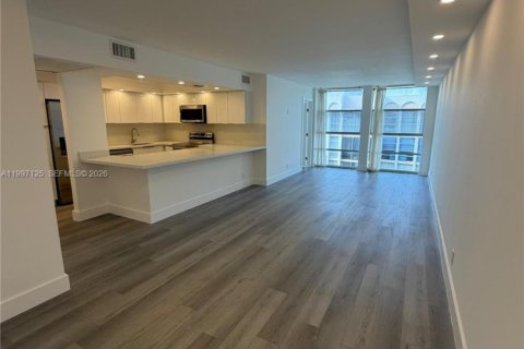 Condominio en alquiler en Hallandale Beach, Florida, 2 dormitorios, 85.84 m2 № 2059031 - foto 27