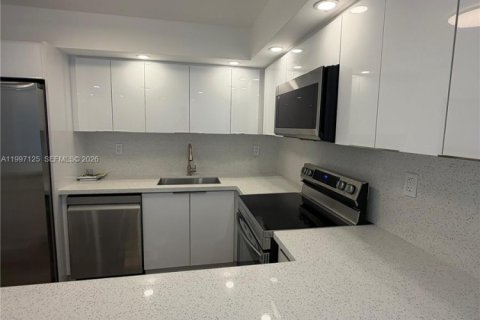 Condominio en alquiler en Hallandale Beach, Florida, 2 dormitorios, 85.84 m2 № 2059031 - foto 5