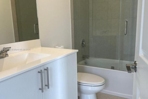 Townhouse in Homestead, Florida 3 bedrooms № 1943856 - photo 3