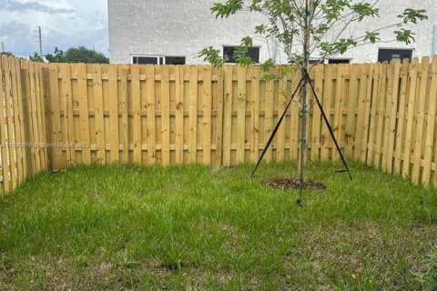Townhouse in Homestead, Florida 3 bedrooms № 1943856 - photo 4