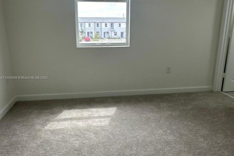 Townhouse in Homestead, Florida 3 bedrooms № 1943856 - photo 12
