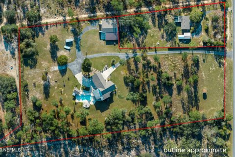 Villa ou maison à vendre à Keystone Heights, Floride: 6 chambres, 361.48 m2 № 867970 - photo 1