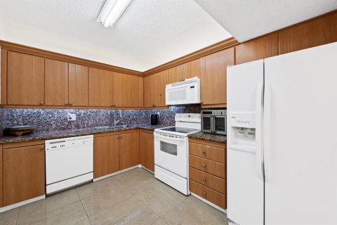 Copropriété à vendre à Hallandale Beach, Floride: 2 chambres, 118.91 m2 № 2084389 - photo 6