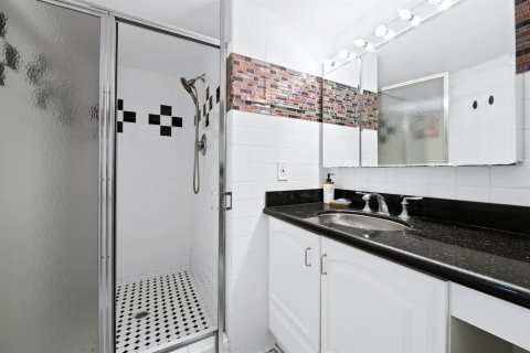Copropriété à vendre à Hallandale Beach, Floride: 2 chambres, 118.91 m2 № 2084389 - photo 20
