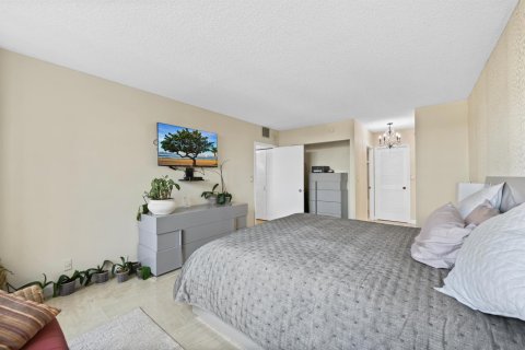 Copropriété à vendre à Hallandale Beach, Floride: 2 chambres, 118.91 m2 № 2084389 - photo 22