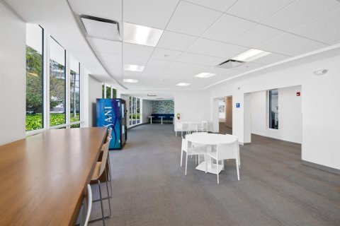 Copropriété à vendre à Hallandale Beach, Floride: 2 chambres, 118.91 m2 № 2084389 - photo 28