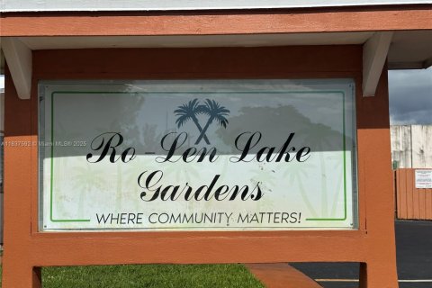 Condo in Hallandale Beach, Florida, 1 bedroom  № 1822179 - photo 19