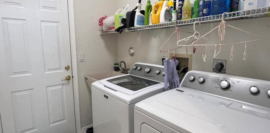 Casa en Boynton Beach, Florida 3 dormitorios, 224.73 m2 № 1172434