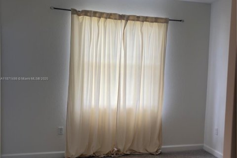 Townhouse in Homestead, Florida 3 bedrooms, 123.56 sq.m. № 1922881 - photo 13