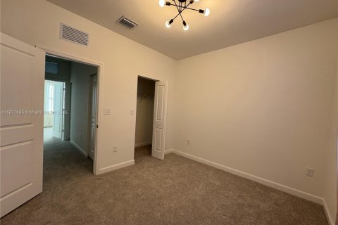 Townhouse in Homestead, Florida 3 bedrooms, 123.56 sq.m. № 1922881 - photo 17